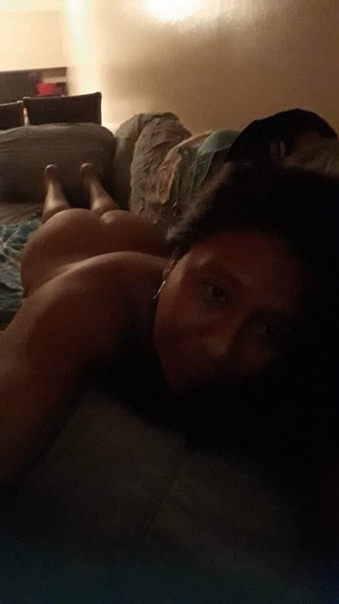 Daniel96439028's tweet photo. @100_Cuckold Asi es como lo espero
Cuando llega con SUS amigos https://t.co/oueaFLcSYj