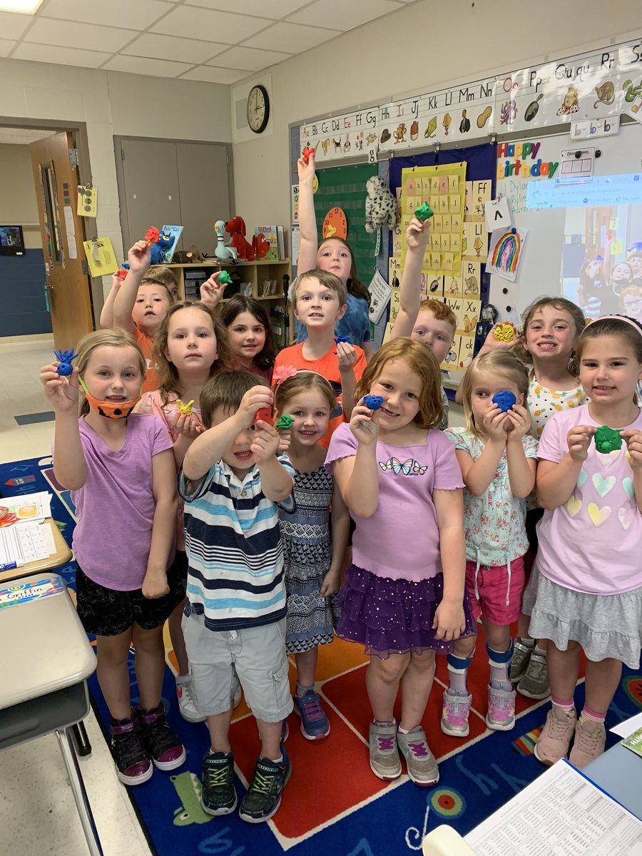 MrsKCage's tweet photo. We enjoyed the story  ‘I Need My Monster’ and used all of our colored clay to make our own ‘under the bed’ monster! @PDSD_Pennell https://t.co/xOgkBod88D