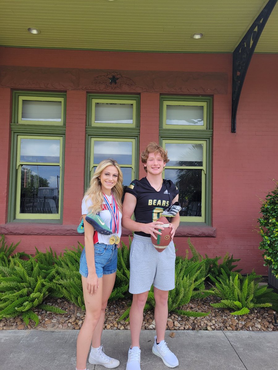 Congratulations to Orange Leader Male Athlete of the year, LCMs Ashton Landry <a href="/ASHTON_LANDRY9/">Ashton Landry</a> and Female Athlete of the Year Bridge City's Caryss Carpenter. @LCMTrack , <a href="/LcmBaseball/">LCM Baseball</a> , <a href="/LCMBearFootball/">LCM Battlin’ Bear Football</a> , <a href="/BlinnAthletics/">Buccaneer Sports</a>, <a href="/blinn_football/">BLINN FOOTBALL</a> , <a href="/BLINNFBRECRUIT/">BLINN FB RECRUITING</a>