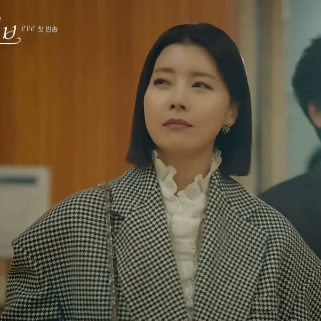 kdrama__fashion's tweet photo. Yoo Sun wore COOL. TM Grandpa Houndstooth-Print Wool Coat $2,516 in tvN Drama, EVE Episode 1.
Cr: https://t.co/NYQHWSFDBQ
#yoosun #์ ์ #์ด๋ธ #EVE #COOLTM #์ฟจํฐ์ #yoosunstyle #yoosunfashion #hansorafashion https://t.co/1SPXOfsxLM