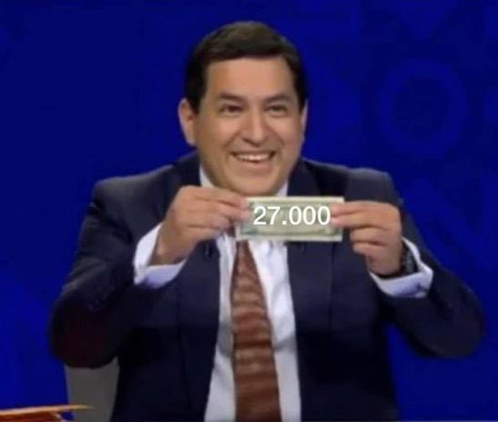 TROY65816158's tweet photo. @golindrina77 Acosada y sin grillete pero con harto billete 💵; https://t.co/2tU53anUkY