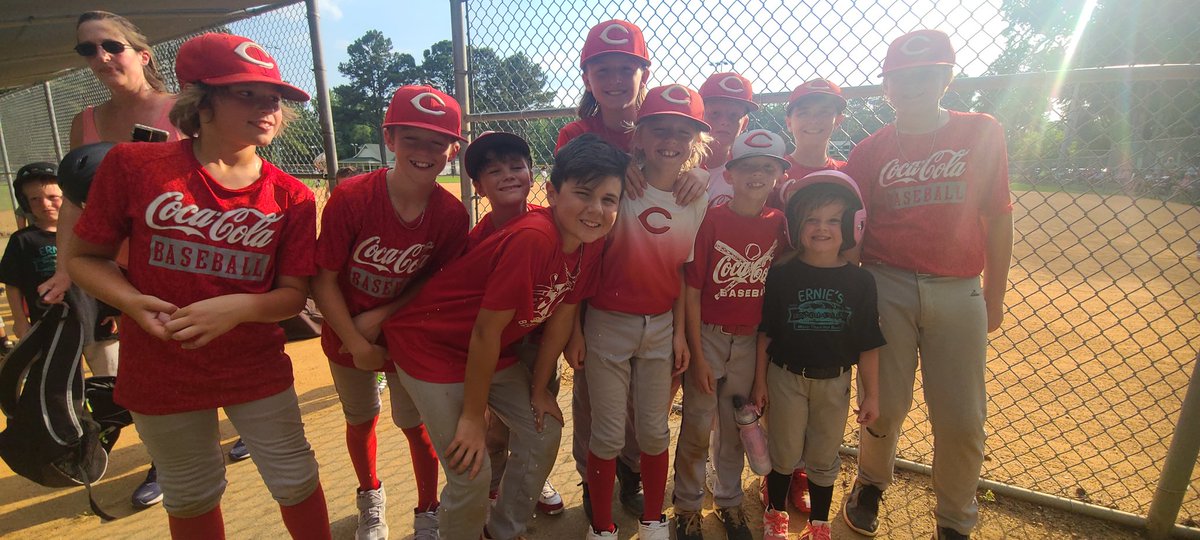 CokeBaseball's tweet photo. The team went to cheer on Savanah in her small fry game.  #gocoke https://t.co/wgcNyeXC6T