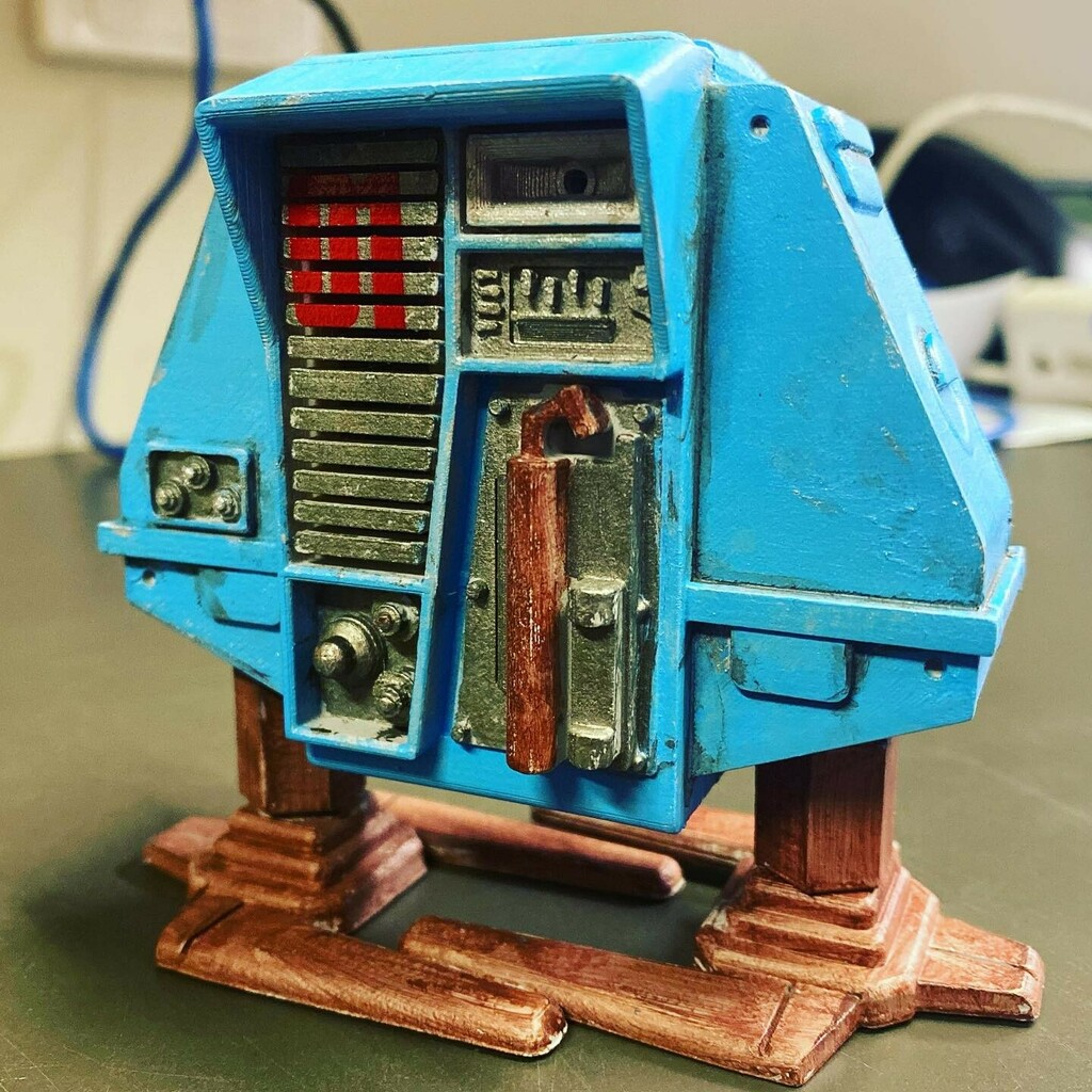 This little #drone was built and made as a going away present for a fantastic #workcolleagues who will be moving on very soon.
Our love of cinema and the movie #silentrunning made #Huey the perfect present.
#3dprinted and painted by hand, he might have t… instagr.am/p/CeSBU4MhB0q/