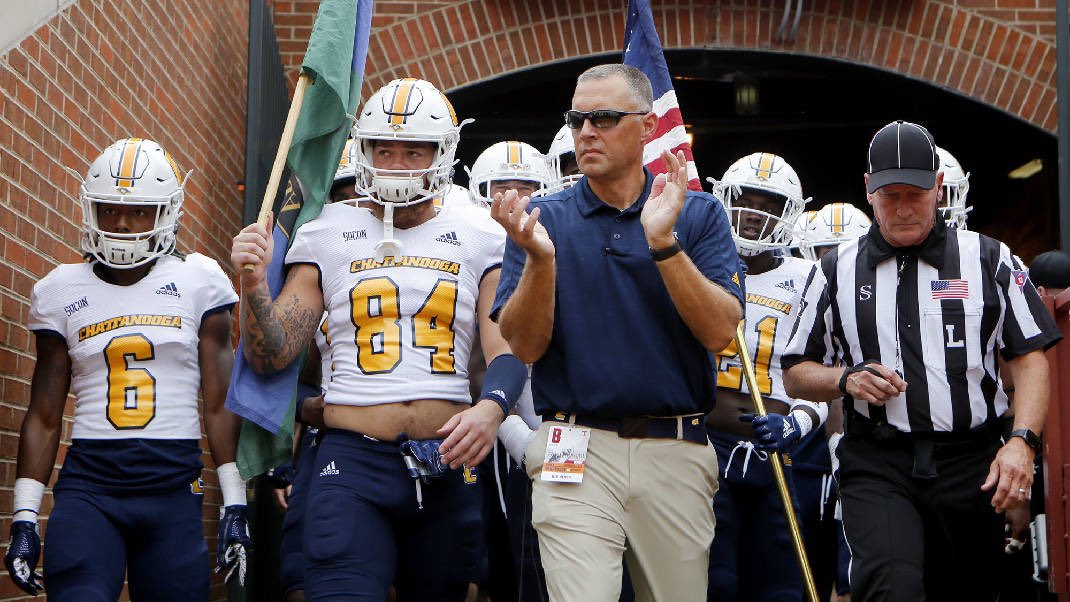 BigThurm52's tweet photo. #AGTG after a great day at the Clemson camp and a talk with @CoachKevinRevis, Im blessed to receive my first offer from the @UTChattanooga! Go Mocs baby !🔵🟡 https://t.co/kU4zousPV0