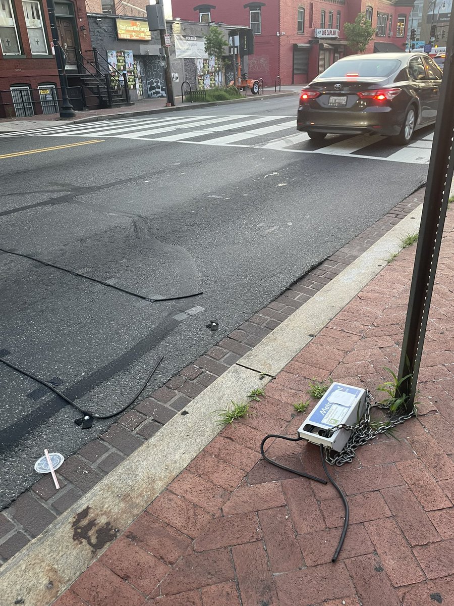 Don’t think I’ve ever seen pneumatic tubes cut like this. Same thing on the opposite side of the road on Florida near 6th St. NW