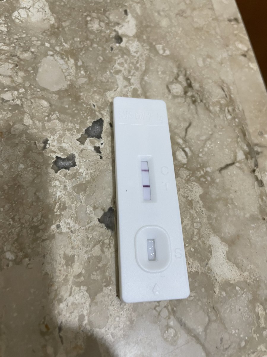 arthur_se's tweet photo. @pedrocintra52 Idade 38 / dia de sintoma - 4 / marca eco diagnostica / severidade leve / vacinas: Janssen + Pfizrer https://t.co/kuaZlDU1rc