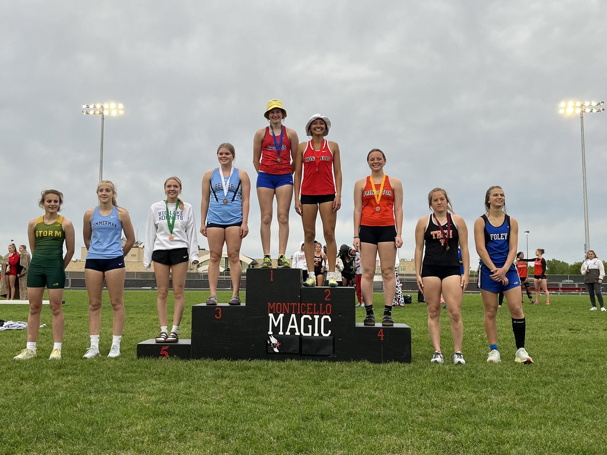 apollotf1's tweet photo. 🚨 State Qualifier 🚨 Noelle Hackenmueller qualifies for state in the  long jump! Noelle won sections with a jump of 17 feet 5.25 inches! https://t.co/XpNd4Z9GGh
