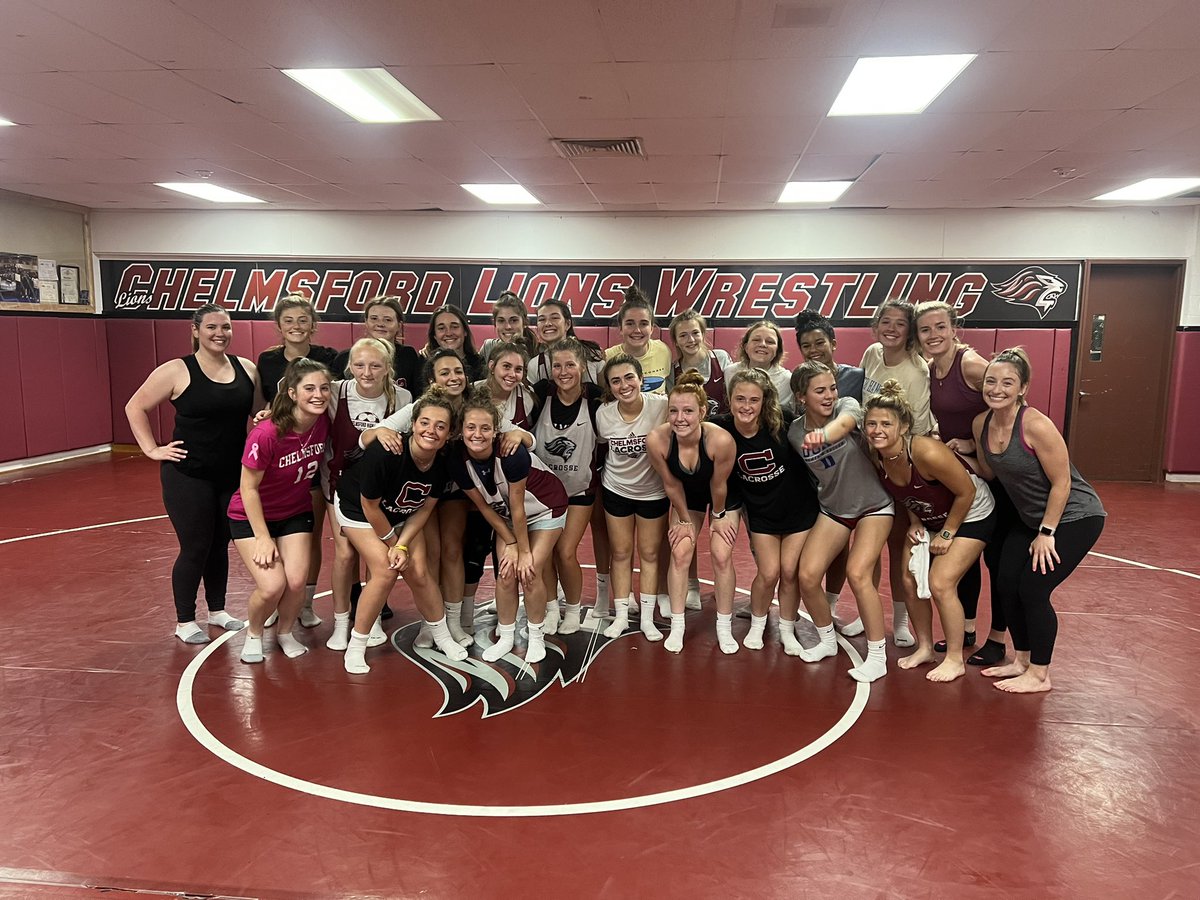 Girls_CHS_Lax's tweet photo. Thank you, Coach Inman for the most intense barre class.. “just ten more minutes of planks and we are done” #stronggirls #cantwalk #barreishard #selfiefail #family https://t.co/nUjBKjuWHT