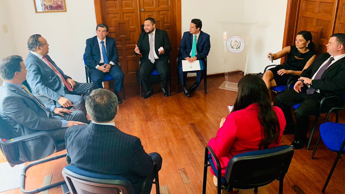 MinexGt's tweet photo. #ConsejeríaComercialGT en 🇲🇽 y delegación de Zona Libre de Industria y Comercio #ZolicGT y Zonas de Desarrollo Económico Especial Públicas #ZDEEP se reunieron con @Coparmex con quien acordaron organizar webinar con socios e iniciar misión comercial en nuestro país. https://t.co/abIhCsWhzd