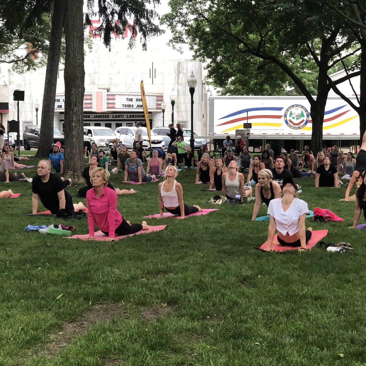 Plymouth_Yoga's tweet photo. What a great first night of #WednesdayNightWorkouts with a lovely #YogaInThePark class led by Silvana! community support, even Silvana’s daughter, Kayla, who used to work at the MYR front desk came out!

What familiar faces from the studio can you pick out from the crowd?
# https://t.co/BrrBH5JOt6