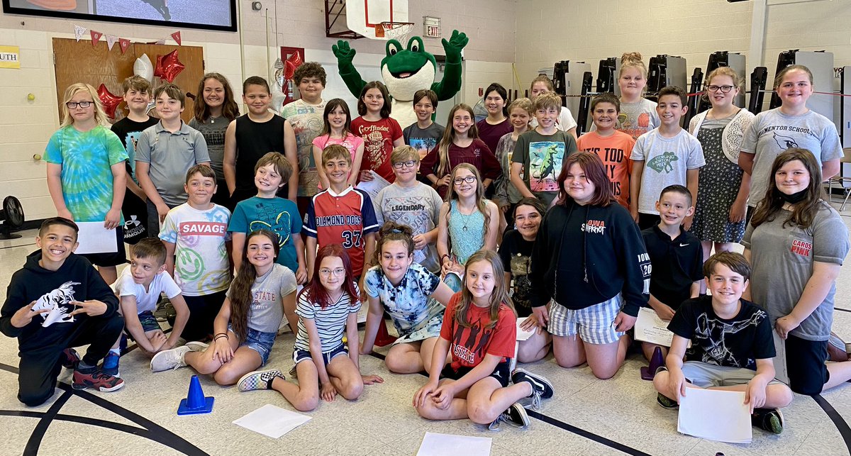 One more day with these amazing students!!! Look out Shore, here they come❤️❤️💔 @MortonPRIDE #onceacard <a href="/ms_palmisano/">Lindsay Palmisano</a> <a href="/MrsCurry_5/">Brooke Curry</a>