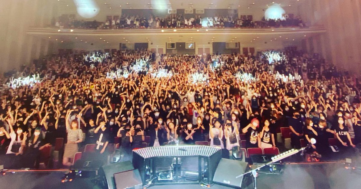sixguns_japan's tweet photo. KAI POSTED IG
KAI: Day 5 of the MASS TOUR in Nagoya
I updated the best today π
thank you!
#theGazettE
#MASS
#SomehowIFailedToday πΈπ¦
#Eh? #WhyYouAsk?
#ForgiveMeFailure
https://t.co/iJQsiVLYDM https://t.co/VbnD1lHsbI