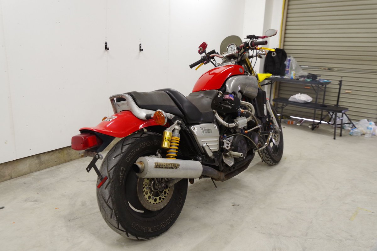 TopicsMoto's tweet photo. ヤマハ　V-MAX　1200　

買い取らせて頂きました✨
外装状態は良くないですが、豪華なパーツがたくさん

この度は買取のご依頼有難うございました‼️🙇
かなり安めに出すので、お探しの方は是非

#mototopics #バイク乗りと繋がりたい #バイク好きと繋がりたい  #バイク買います　#バイク売ります #VMAX https://t.co/ezHYNT31yO