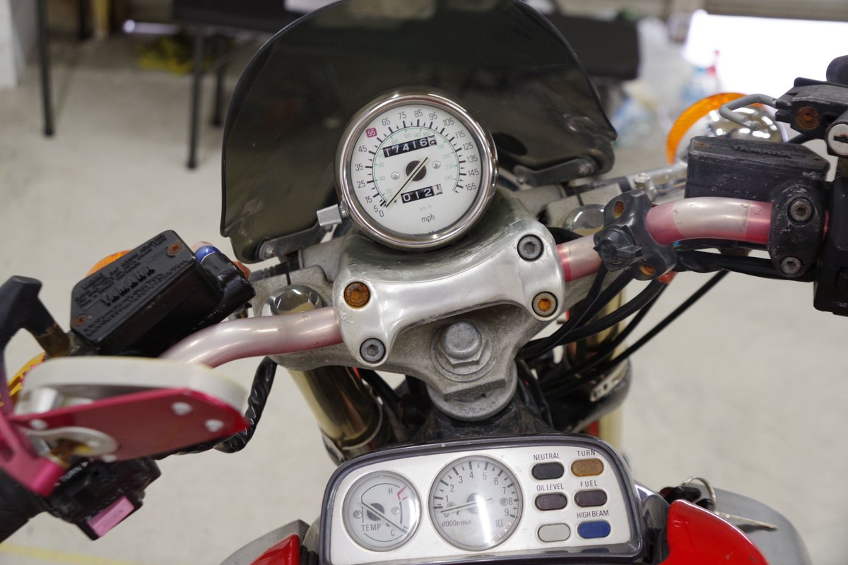 TopicsMoto's tweet photo. ヤマハ　V-MAX　1200　

買い取らせて頂きました✨
外装状態は良くないですが、豪華なパーツがたくさん

この度は買取のご依頼有難うございました‼️🙇
かなり安めに出すので、お探しの方は是非

#mototopics #バイク乗りと繋がりたい #バイク好きと繋がりたい  #バイク買います　#バイク売ります #VMAX https://t.co/ezHYNT31yO