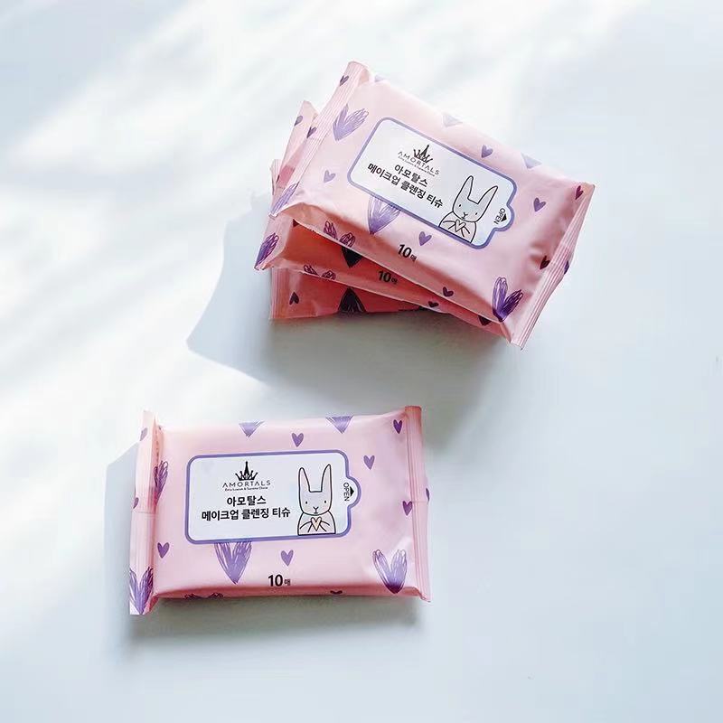 leadmach's tweet image. wet tissue machine wants to go home with you. #wetwipesmachine #wettissuemachine