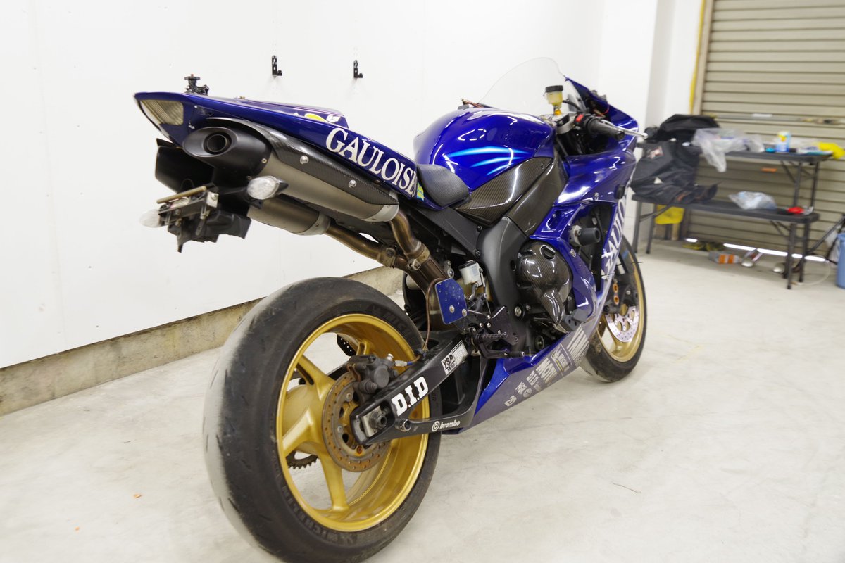 TopicsMoto's tweet photo. YZF-R1　

買い取らせて頂きました✨
走行距離はかなりいってますが、
耐久カウルなどレーサーベースやストックよ

この度は買取のご依頼有難うございました‼️🙇

価格　21万円

#mototopics #バイク乗りと繋がりたい #バイク好きと繋がりたい #バイク買います　#バイク売ります #YZFR1 https://t.co/0H6Yze2DjW