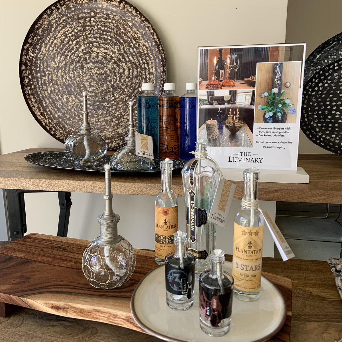 theLUMINARY88's tweet photo. Styles and quantities vary. That’s the way it goes with unique items. • Permanent fibreglass wick
• Liquid paraffin fuel
• Smokeless
• Odourless
These darlings are available only at @moderneyesgal 
Show us your #candlescaping ideas. https://t.co/o5yfNEpsKH
