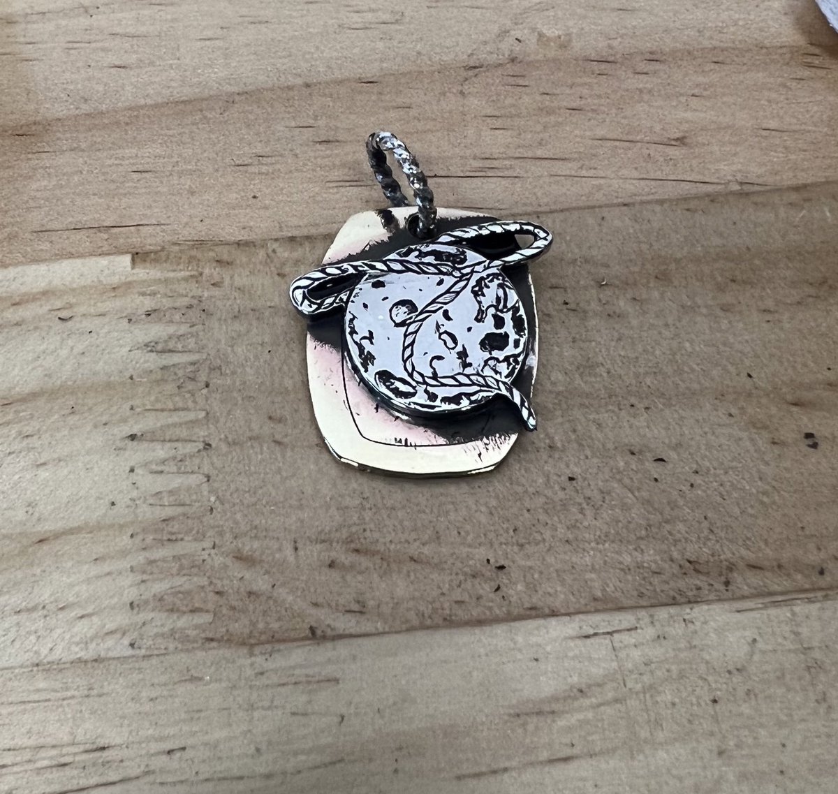 rhettjet_25's tweet photo. “You want the moon? Just say the word, and I'll throw a lasso around it and pull it down."

This gorgeous piece is for sale! Message me for details😊😊

please share this cool piece!!! https://t.co/8jJTlykoNP