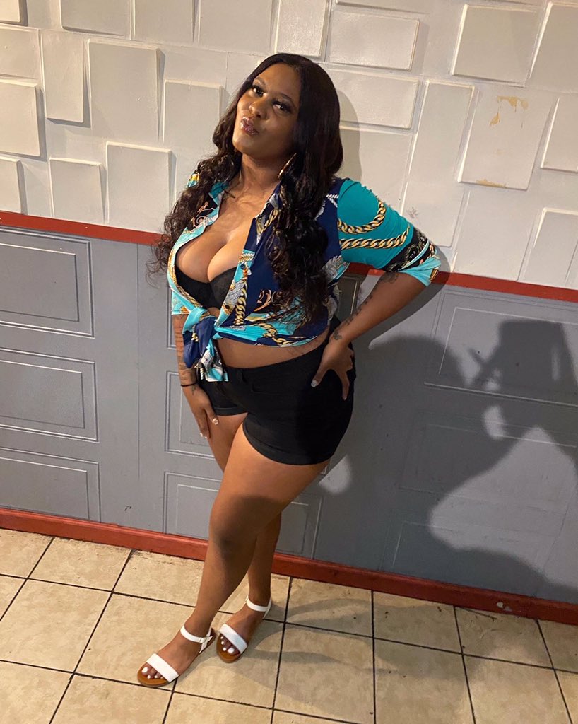 therealdynastee's tweet photo. my young chick so bad, i give her what she want 😮‍💨 #oldtomenewtoyall https://t.co/SYNyaExPl7