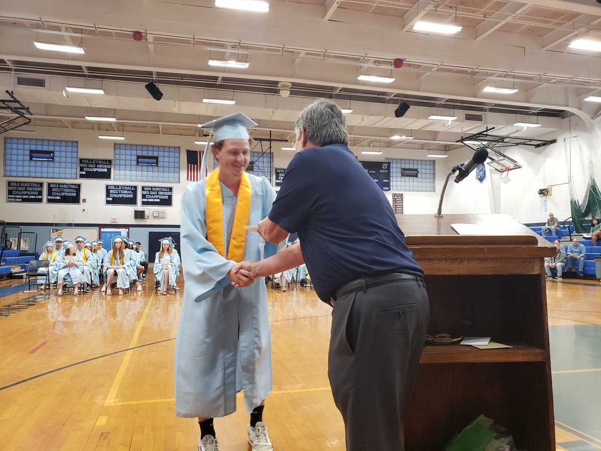 DrWhalen3's tweet photo. #SeekonkHS #Classof2022 #ClassNight https://t.co/T7GLK0LjiI