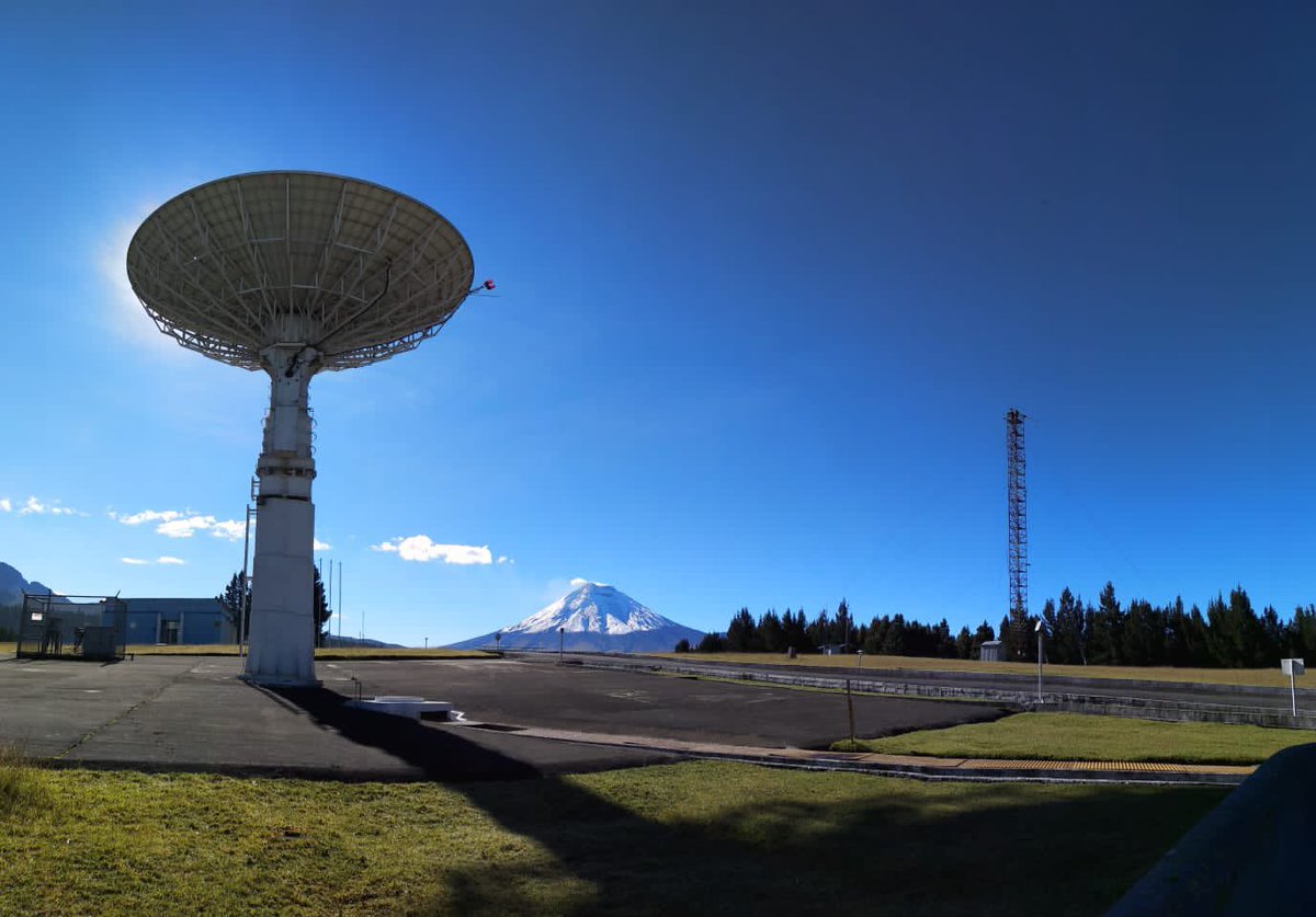 leviathan_space's tweet photo. @johnkrausphotos Great picture @johnkrausphotos  ❤️ we raise you with some pictures from Ing. Robert Lima Torres who is an engineer at the old NASA tracking station in Cotopaxi https://t.co/asIr5IRykx