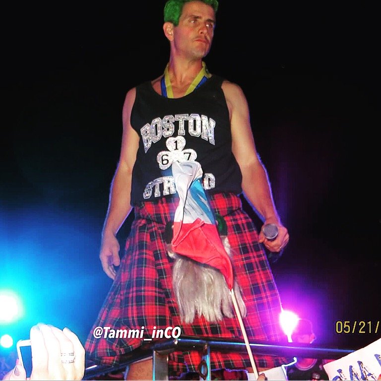 JoeysPackage's tweet photo. #MACATTACK
Happy #HUMPDay, Ladies! Who else is missing that #IrishDevil today? ❤️☘️😈 - T #NKOTBCruiseMemories #ReadyToBeCruisin #JoeyMcIntyre #JoeMcIntyre #NKOTB https://t.co/kQpDxtUm4p
