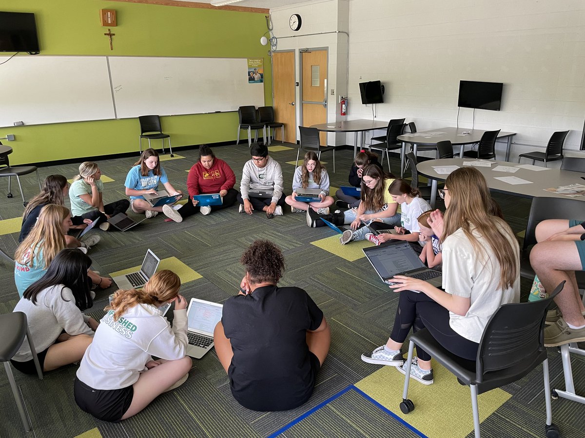 LighthouseChs's tweet photo. Our teams met this morning to wrap up the year and plan for next year. We walked away our meetings with many exciting ideas for the 2022-2023 school year! https://t.co/fySJN1ZfoE