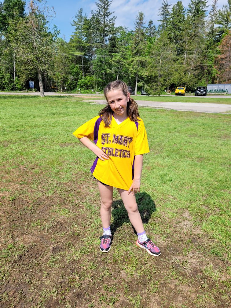 missblacksclass's tweet photo. @missblacksclass can’t say enough about the future leaders of @alcdsb_stmt The #jrgirls are setting the bar high when it comes to #personalbests Bringing back First and Third places from the @alcdsb cross country and winning the local OECTA unit writing contest @OECTAProv! #wins https://t.co/Ve6hF2izZl