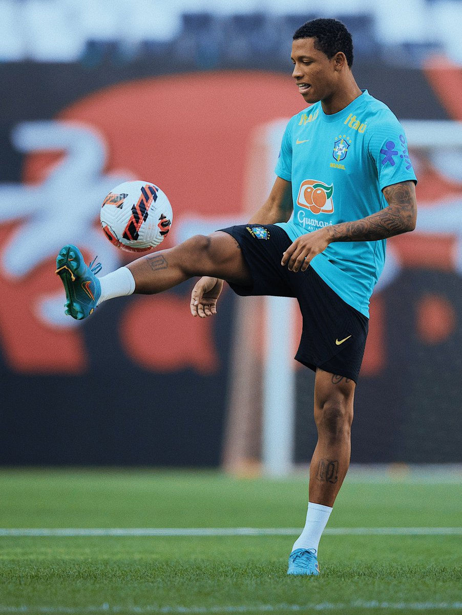 DoentesPFutebol's tweet photo. Vivendo o sonho. 🇧🇷
Danilo 👏

📸 Lucas Figueiredo | @CBF_Futebol https://t.co/OJswtGHZMq