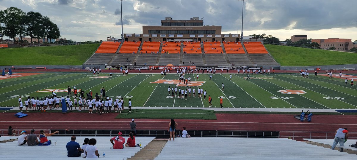 Had a blast at Bearcats elite camp at Sam Houston State University!! I'd like to say thanks to <a href="/CoachJayWalker/">Jay Walker</a> <a href="/CoachKCKeeler/">KC Keeler</a> 
<a href="/BearkatsFB/">Sam Houston Football</a>