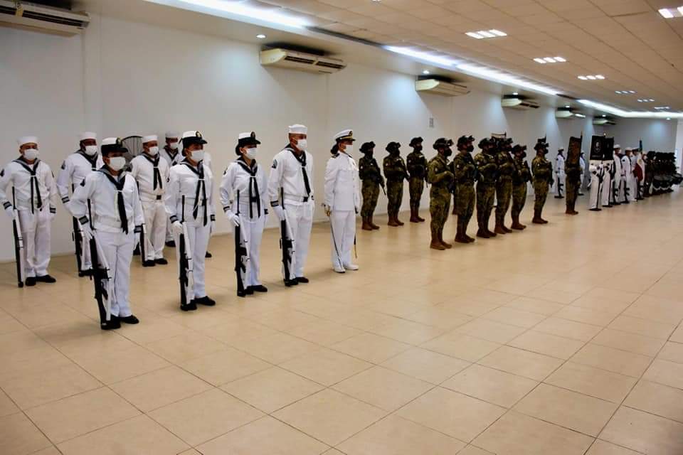 HCentla's tweet photo. La Presidenta Municipal Lluvia Salas López participó en la conmemoración del #DiaDeLaMarina, encabezado por el Comandante de la V Zona Naval, Vicealmirante Gabriel Pablo Gonzalez Contreras; donde se reconoció la labor de las y los marinos mexicanos.

#AccionesQueTransforman https://t.co/4ahORDgjmb