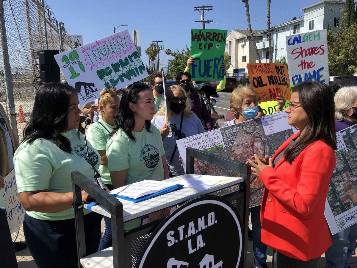 RepBarragan's tweet photo. No more oil drilling in #CA44!

Today, joined #Wilmington residents, @CBECal, &amp; @STAND_LA, to call on CalGEM &amp; @LACity to shut down Warren E&amp;P’s illegal drill site next to homes and schools in Wilmington.

Our communities in #CA44 are not open for oil drilling. Not now. Not ever. https://t.co/HKvroALc55