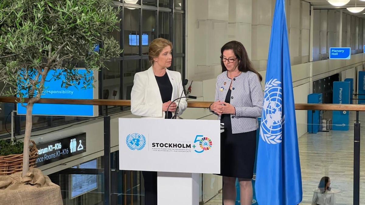 📣 from #Stockholm50: USA to provide close to $7 million to <a href="/UNEP/">UN Environment Programme</a> Secretariat to work with developing countries on capacity building as they develop national action plans and good practices to #BeatPlasticPollution.

More at bit.ly/s50-updates