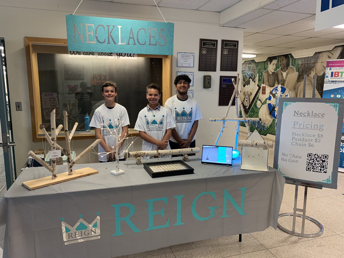 cdubsdaddy's tweet photo. So much gratitude and admiration Ss and staff of @AllanAMartinPS!!! Trade Show 2022 was a huge success and I was overwhelmed by the staff and community show of support. Families and countless former students joined us to celebrate:) Can’t wait for May 2023!!! @PeelSchools https://t.co/Qv27HoObS5