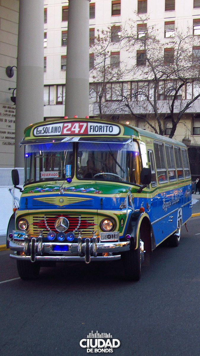 CiudadDeBondis's tweet photo. #WallpapersDeBondis

Los MB 1114 de las #Linea203 #Linea247 y #Linea437 https://t.co/6VZHtHPcYR