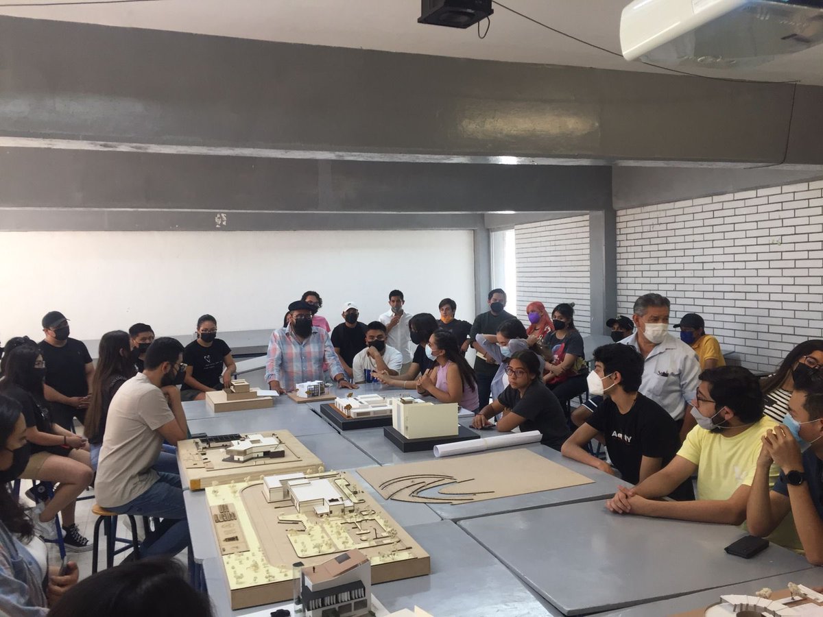 intersticio74's tweet photo. #confrontemos es la actividad de integración en #Confronta #TallerdeArquitectura “Francisco Marroquín" al final de cada unidad y, en este caso, cierre de semestre, al confrontar, sintetizamos y aprendemos. #facultaddelhábitat #uaslp @LaUASLP #unoconfronta https://t.co/LXONULgEcS