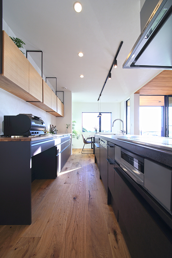 シュウハウス工業 One S Style Sur Twitter 木材とアイアンのおしゃれかっこいい背面収納 吊り戸棚にすると空間も広く感じます 黒のキッチンとも相性バッチリ キッチンがお気に入りの空間になると お料理をするモチベーションも上がりますね キッチン シュウハウス工業 One S Style Sur Twitter 木材とアイアンのおしゃれかっこいい背面収納 吊り戸棚にすると空間も広く感じます 黒のキッチンとも相性バッチリ キッチンがお気に入りの空間になると お料理をするモチベーションも上がりますね キッチン