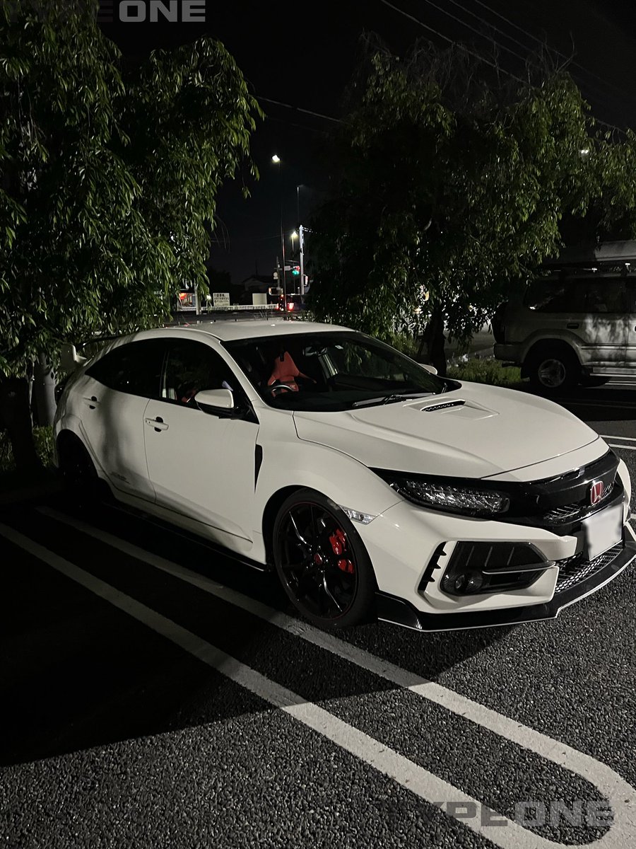 Chagi_fk8's tweet photo. #CIVIC_HBD 
前車rb1オデッセイからFK7
妻からカッコいいよと勧められて試乗したらハンコ押してました👀
乗っているうちにtypeRが欲し...ハンコ押しました😇
大事に乗ります https://t.co/4V6PtYITri