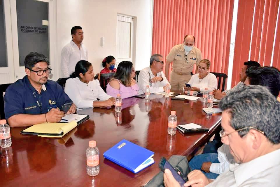 HCentla's tweet photo. La Presidente Municipal Lluvia Salas López encabezó la Sesión del Consejo de Protección Civil Municipal donde se presentó los alcances de la coordinación interinstitucional para afrontar con oportunidad cualquier tipo de emergencia que pudiese derivarse de eventos meteorológicos. https://t.co/eg1BmL3Fxo