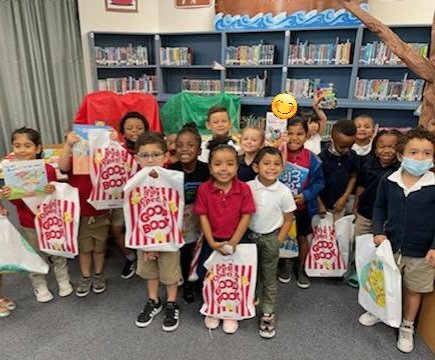Lister_Lions's tweet photo. Our kiddos had a great time shopping today for books to kick off their summer reading challenge!

Thanks to our library staff, Mrs. Holmes and Mrs. Haese, for working to make sure EVERY child in prek- 5th grade received free books to take home for the summer! https://t.co/OukXWzvo39