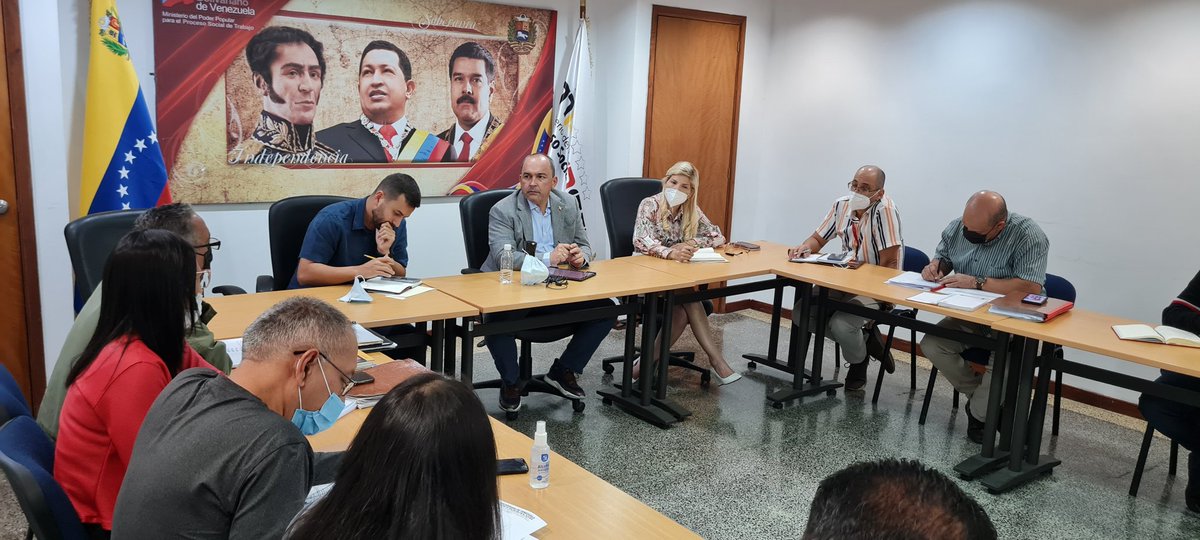 torrealbaf's tweet photo. Nos reunimos con la Federación Nacional de Sindicatos Regionales, Sectoriales y Conexos de los Trabajador@s de la Salud y la Seguridad Social FENASIRTRASALUD, abordando de forma integral diferentes temas en beneficio a la Clase Obrera.

#ConsejosComunalesActivos @NicolasMaduro https://t.co/t5sppStaLt