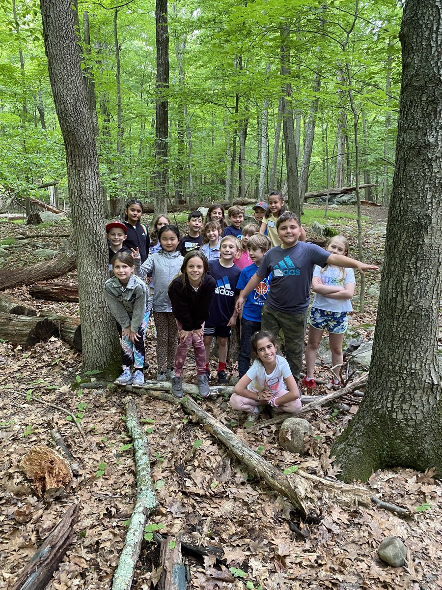 MsSangiorgi's tweet photo. Spiders, slugs, salamanders oh my! Perfect day at the Weis Ecology Center exploring nature! @WPSCoolidge https://t.co/0FEE9i6SxE