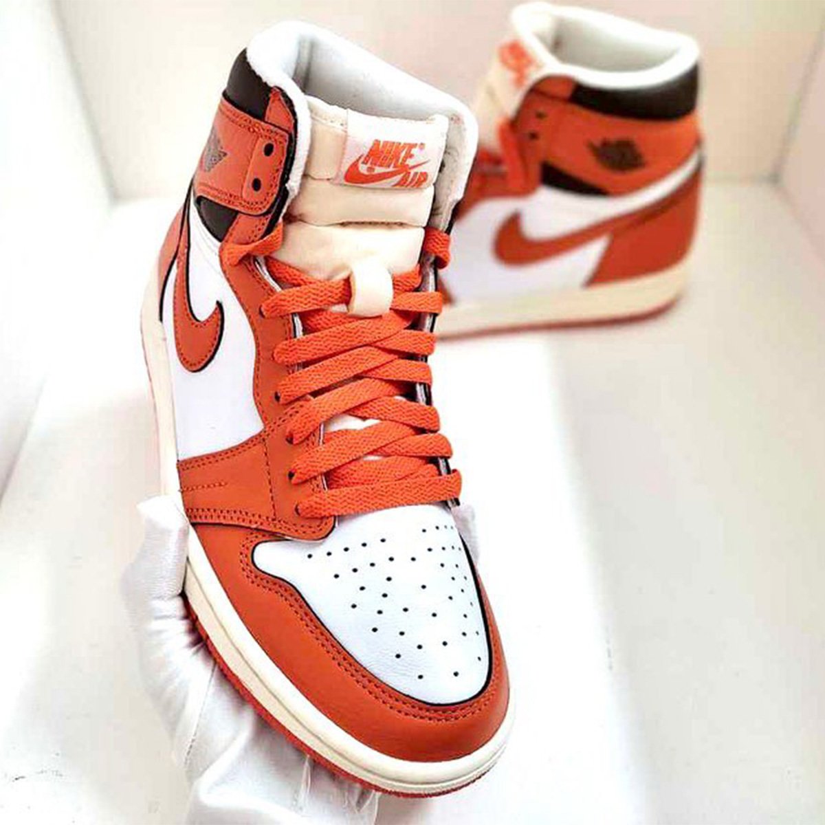 #SneakerScouts tweet media