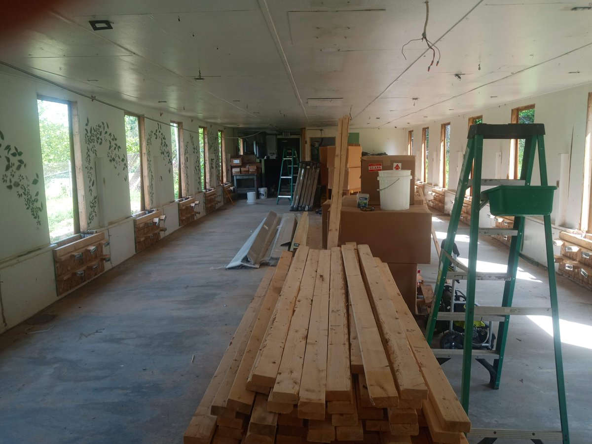 moltenblue's tweet photo. #BeeLab Collections Annex Being Built. The bee lab had just one employee for many years, now we have Claire Maffei from FWS, and soon others will be located here. So now we are converting an old Whooping Crane Chick rearing facility into room for actual bee collections! https://t.co/X9Ek8OZ0bL