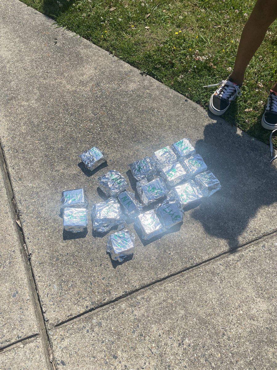 LearnwithLawver's tweet photo. Having some fun learning about the sun...Does the sun give off enough heat to make s'mores?  Well we just had to find out! #sorryaboutthelaundy @WTCookeSchool https://t.co/lxZzMskkDc