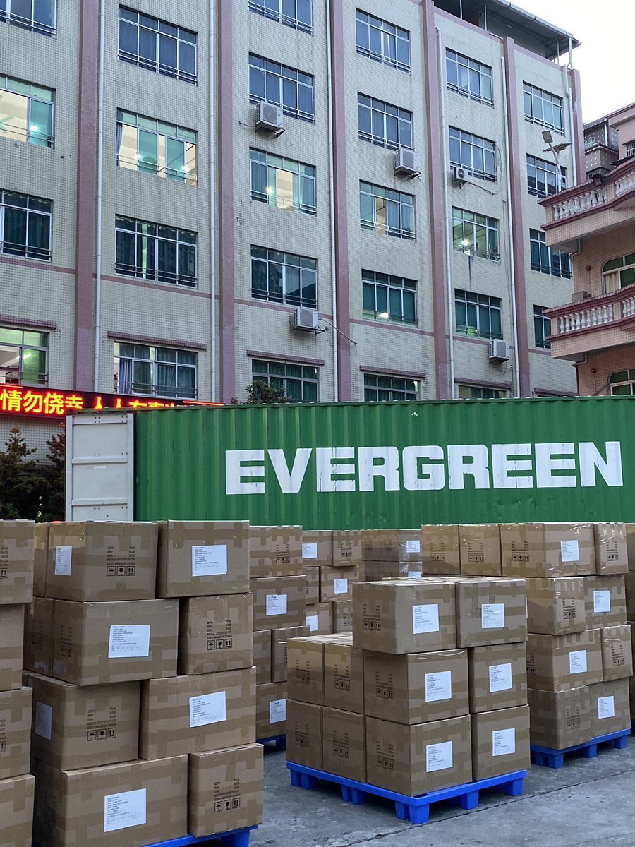 Lmz2015's tweet photo. 580pcs cartons shipped out,busy May in healong sportswear,thank you for all support from new balance .💪💪💪 https://t.co/319jLEJCOn
