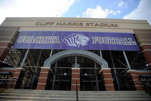 javariusg_'s tweet photo. I am blessed to receive my first offer from Ouachita Baptist University 🙏🏽.
#AGTG @coachddean @CrestFBRecruits @crest_chargers @Ftballman39 @omarporter1 @OuachitaFB https://t.co/wJCn8o8Sjx