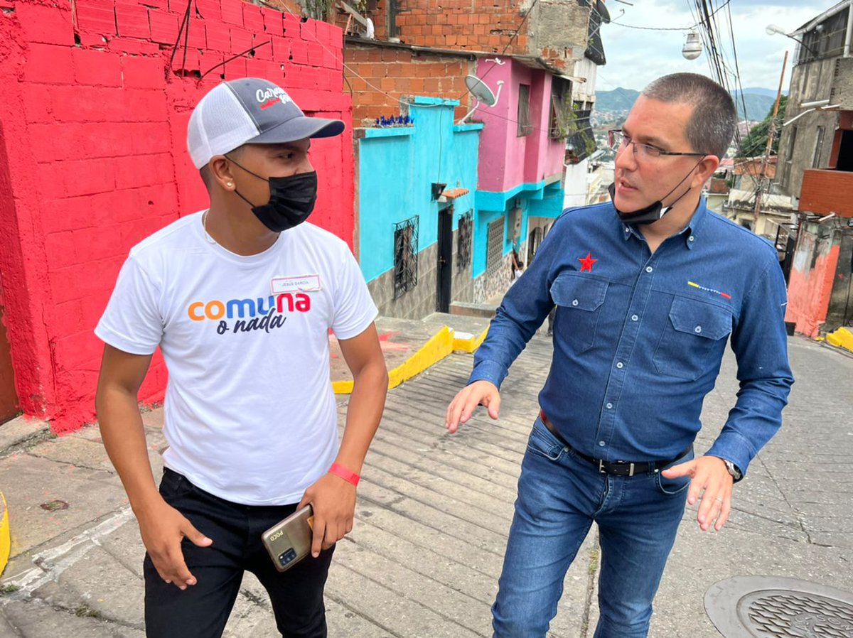 jaarreaza tweet picture