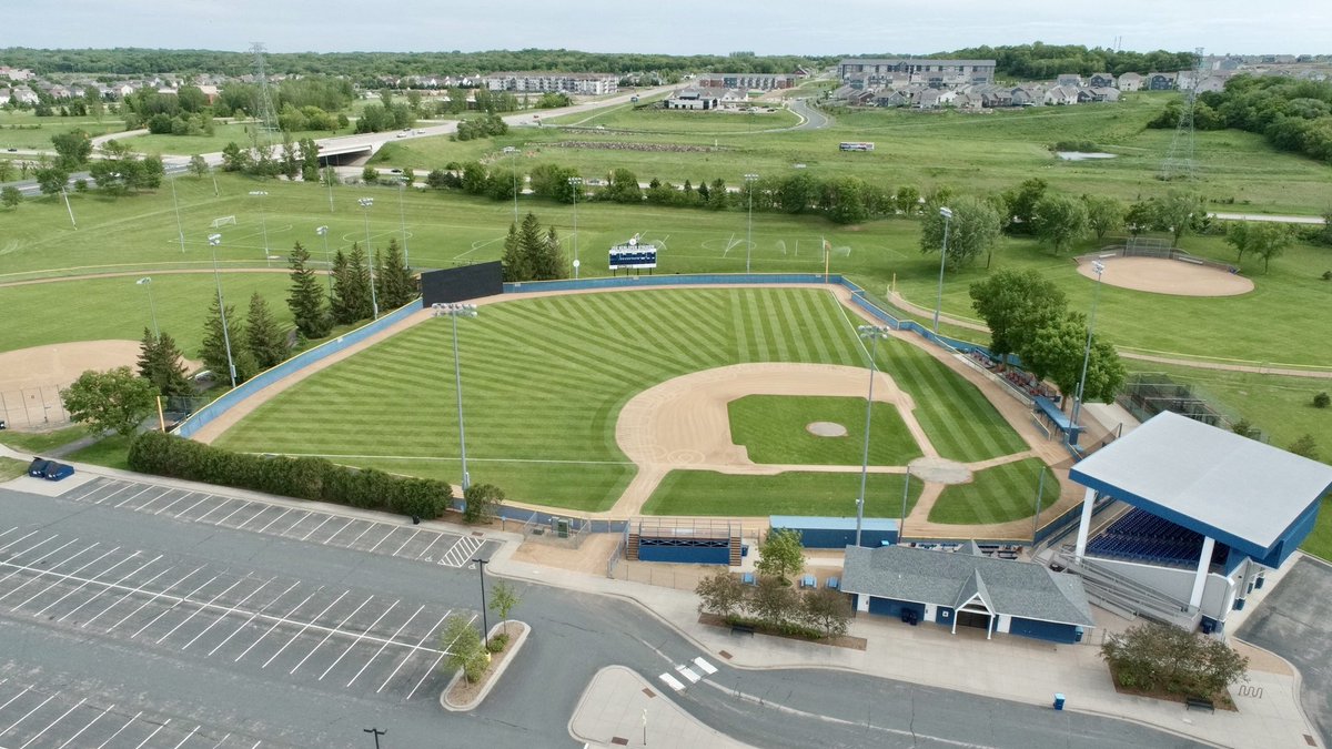 JSchlepStadium's tweet image. I do believe someone was putting in a bit of overtime today! WOW! 🤩 
Any guesses WHO is responsible for this work of art? We&apos;ll give you one guess! ;) #LawnmowerArtist @duane_slaughter @shakopeeindians @tschlepe @ShakopeeCoyotes @CityofShakopee @MinnBaseball @Fox9Sports