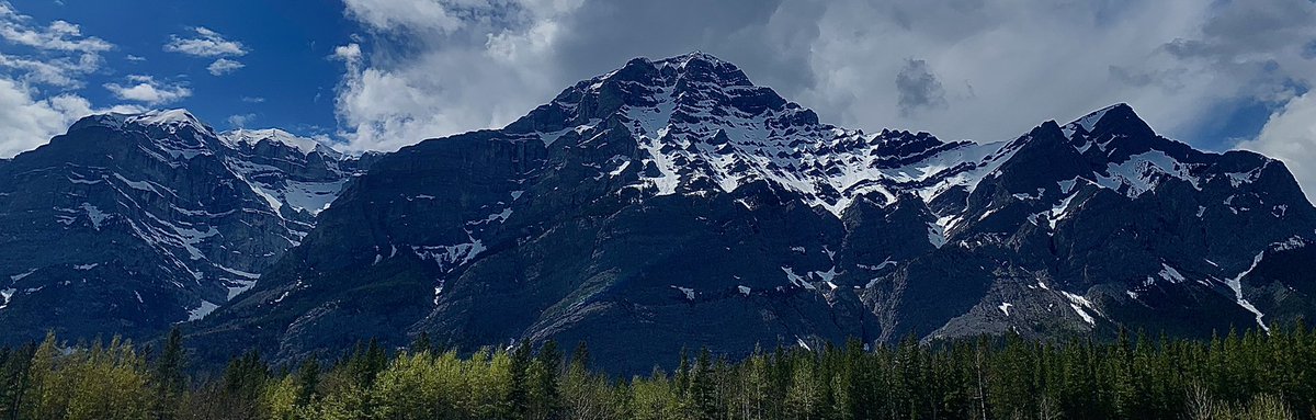 Washed_Up's tweet photo. Beauty day in #Kananaskis +17c and there’s still a ton of #snow to fall from #MtKidd #abstorm #ShareYourWeather https://t.co/3e1Pe8SIAr